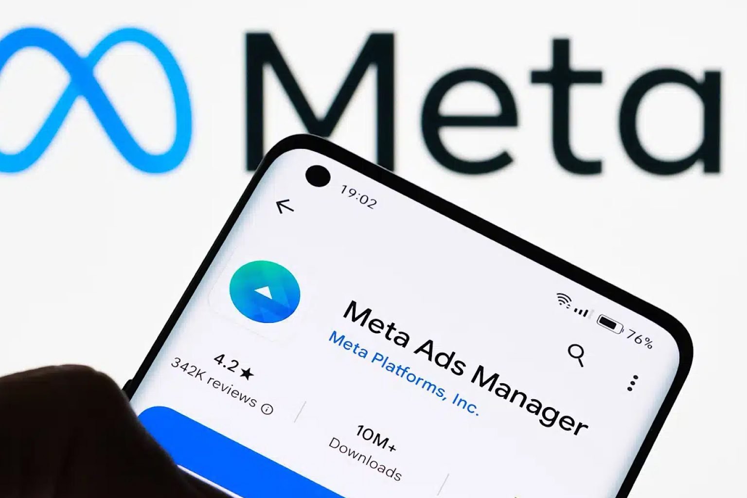 Campanhas já gastaram R$ 288,7 milhões com a Meta; PL lidera