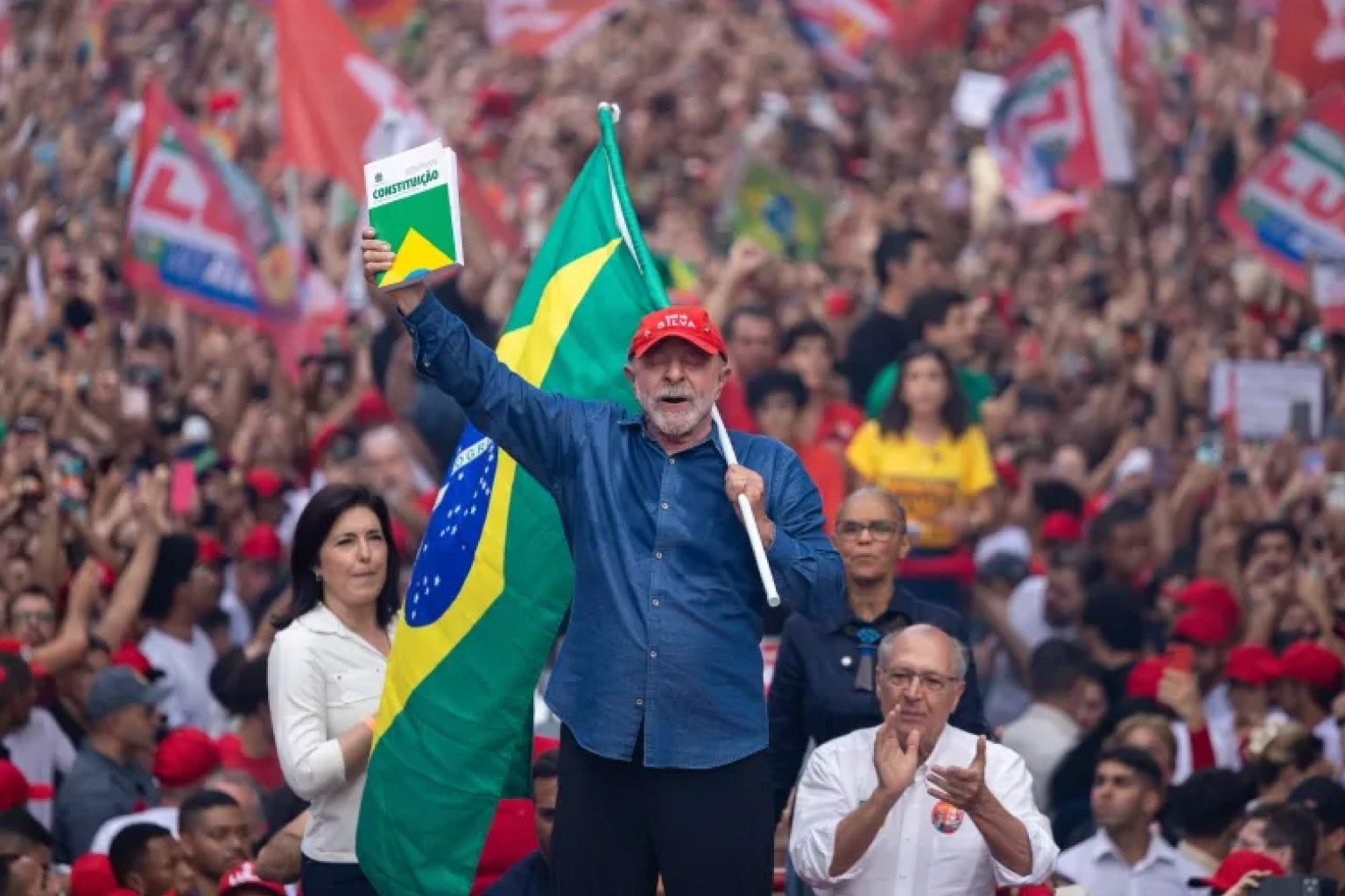 Lula é reeleito presidente do Brasil e vai para o quarto mandato
