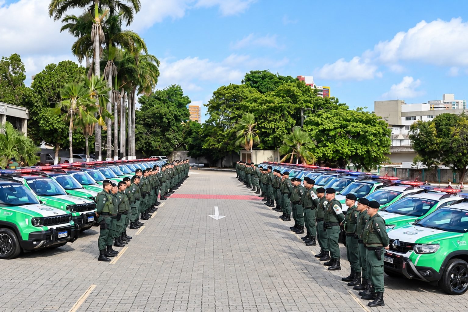 Polícia Militar recebe 40 viaturas para 19 municípios do Ceará